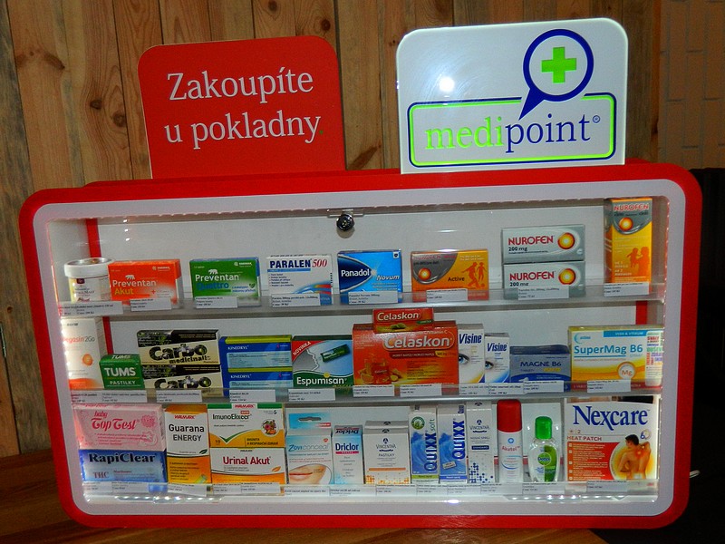 Roste obliba nákupu léků u čerpacích stanic